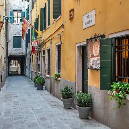 Daplace - Antica Casa Coppo Venecia